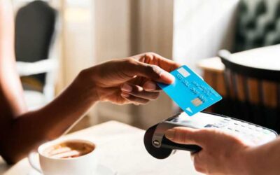 Tarjetas de crédito y débito: comercios que cobren en presencia del consumidor pagarán menos impuestos