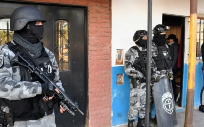 Imputaron a los siete policías por el robo de 77 mil dólares y dos quedaron detenidos
