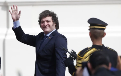Javier Milei llegó a Francia para reunirse con Emmanuel Macron