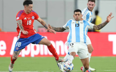 Argentina enfrenta a Chile en el Monumental sin Messi