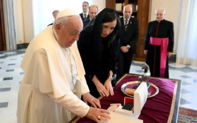 El papa Francisco recibió a Victoria Villarruel en el Vaticano