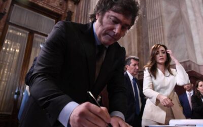 El Gobierno busca apurar privatizaciones para vender acciones de empresas públicas en la Bolsa