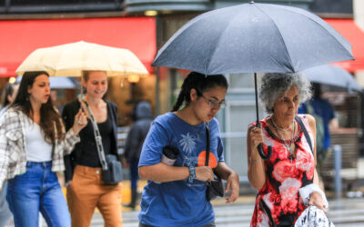 Continúan las lluvias en Buenos Aires y hay alerta por tormentas en tres provincias