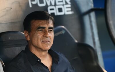 Gustavo Quinteros pegó el portazo: vestuario explotado, desmentida, candidatos y pasaría a Gremio