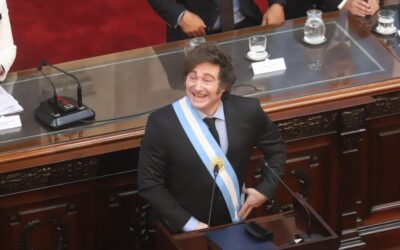 Argentina busca acuerdo con el FMI: Milei emite DNU para negociar préstamo de 10 años