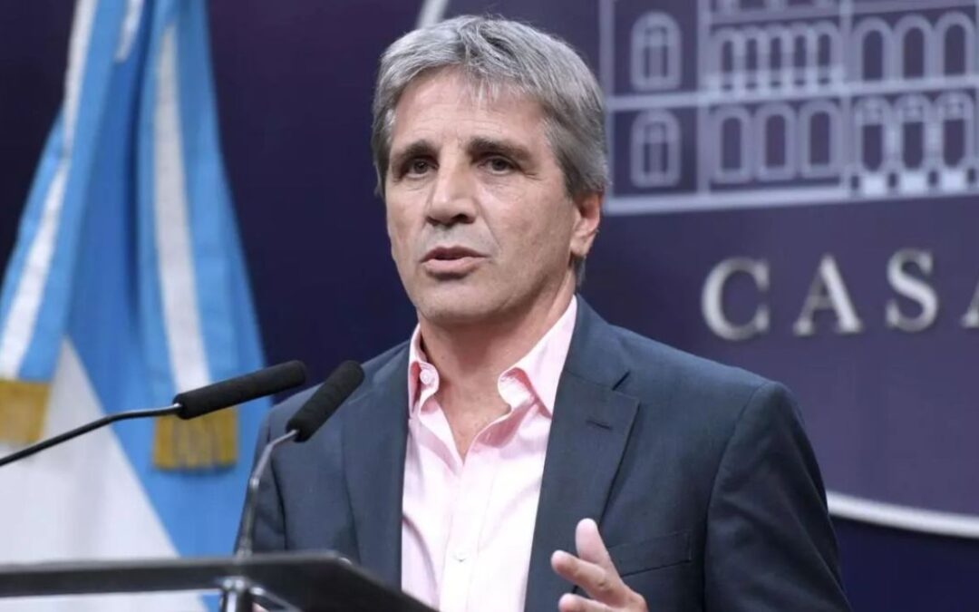 Proyección oficial: superávit energético y minero de US$54.000 millones en 2033, según Caputo.