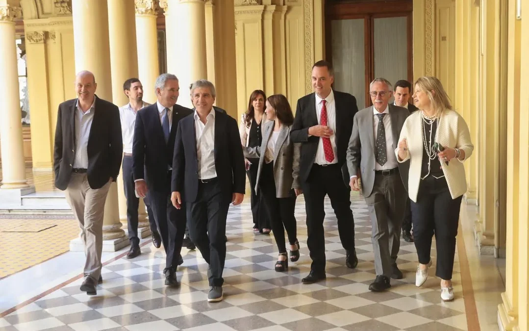 El Gobierno le puso fecha a la reducción de los gastos corrientes y de capital de cada ministerio