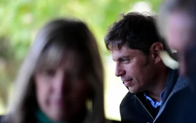 Kicillof busca asegurarse el apoyo de los intendentes y ordenó impulsar un proyecto que elimine la traba a sus reelecciones